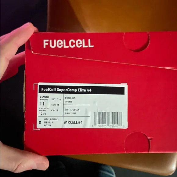 New Balance SC Elite V4. New in Box - Picture 2 of 4